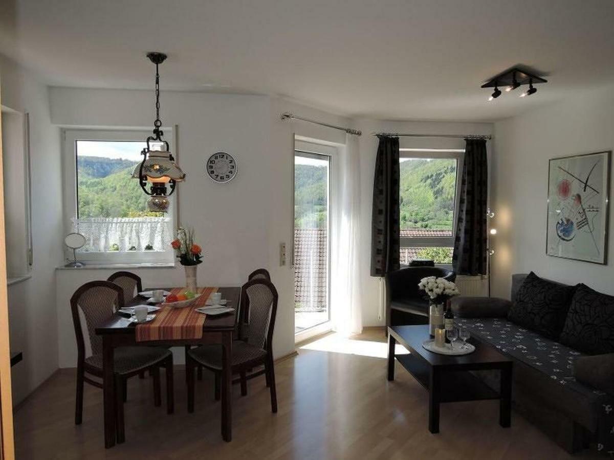 Haus Eisele Lägenhet Bad Urach Exteriör bild