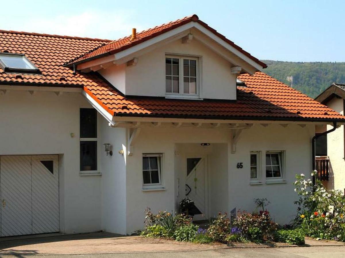 Haus Eisele Lägenhet Bad Urach Exteriör bild